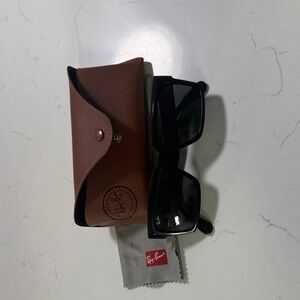 Ray-Ban Black Sunglasses with Brown Case